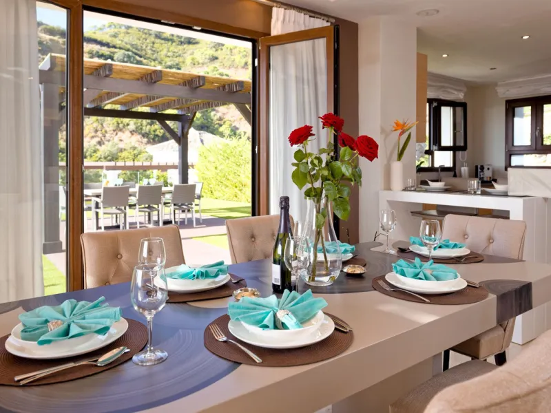Located in the prestigious gated and 24-hour secured urbanisation of Benahavis Hills Country Club, this impressive 5-bedroom, 7-bathroom villa offers exceptional privacy, generous space, and panoramic views of the Mediterranean Sea and surrounding mountai