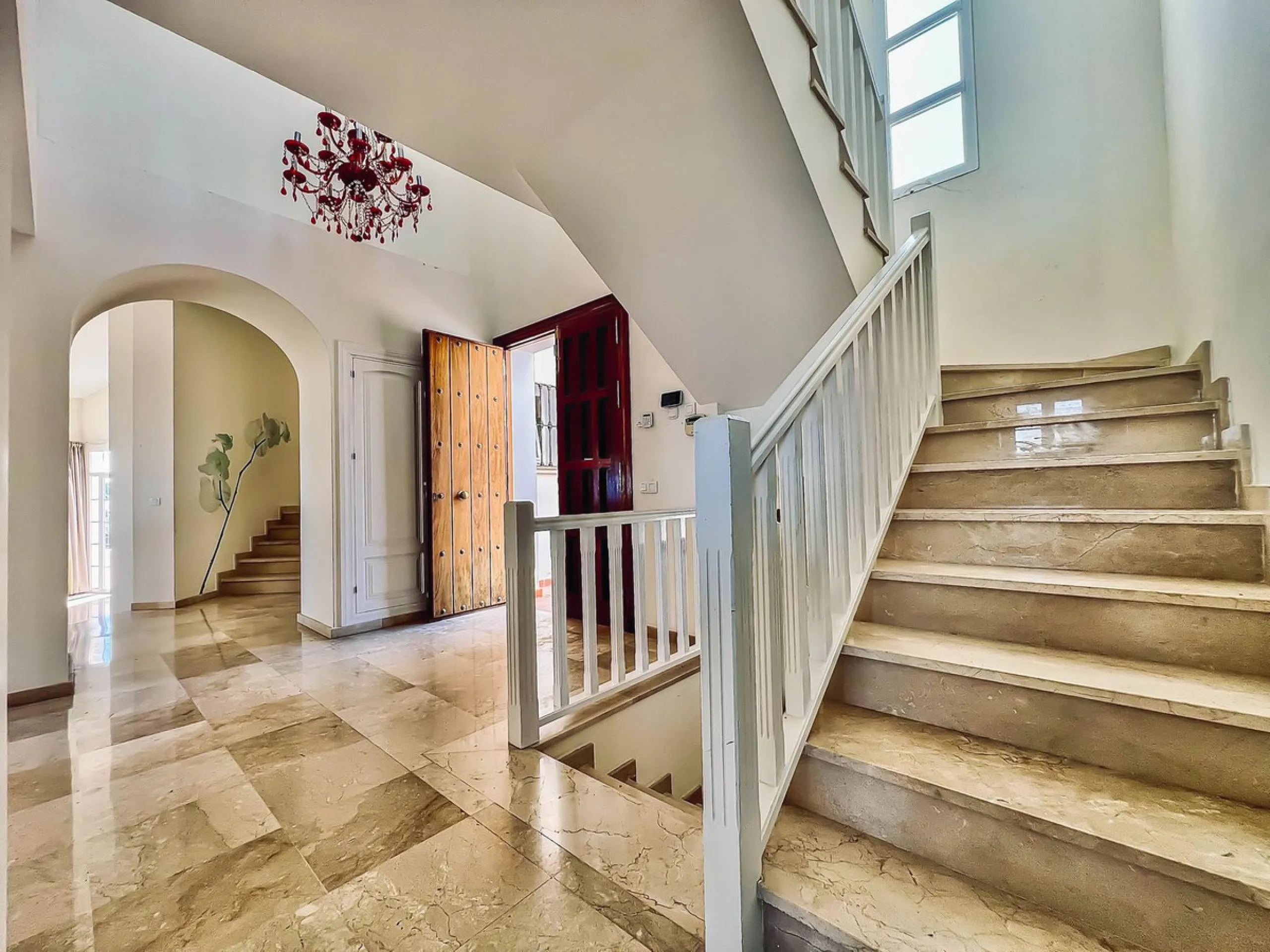 VILLA WITH PANORAMIC VIEWS IN EL HERROJO, BENAHAVÍS