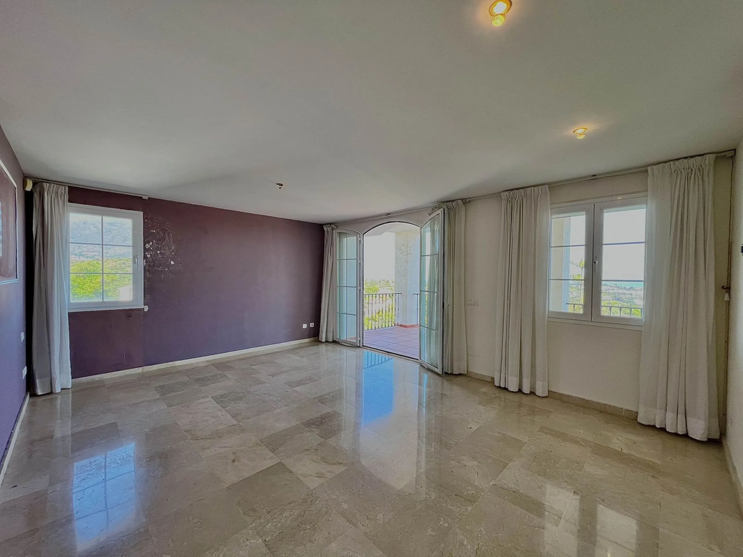VILLA WITH PANORAMIC VIEWS IN EL HERROJO, BENAHAVÍS