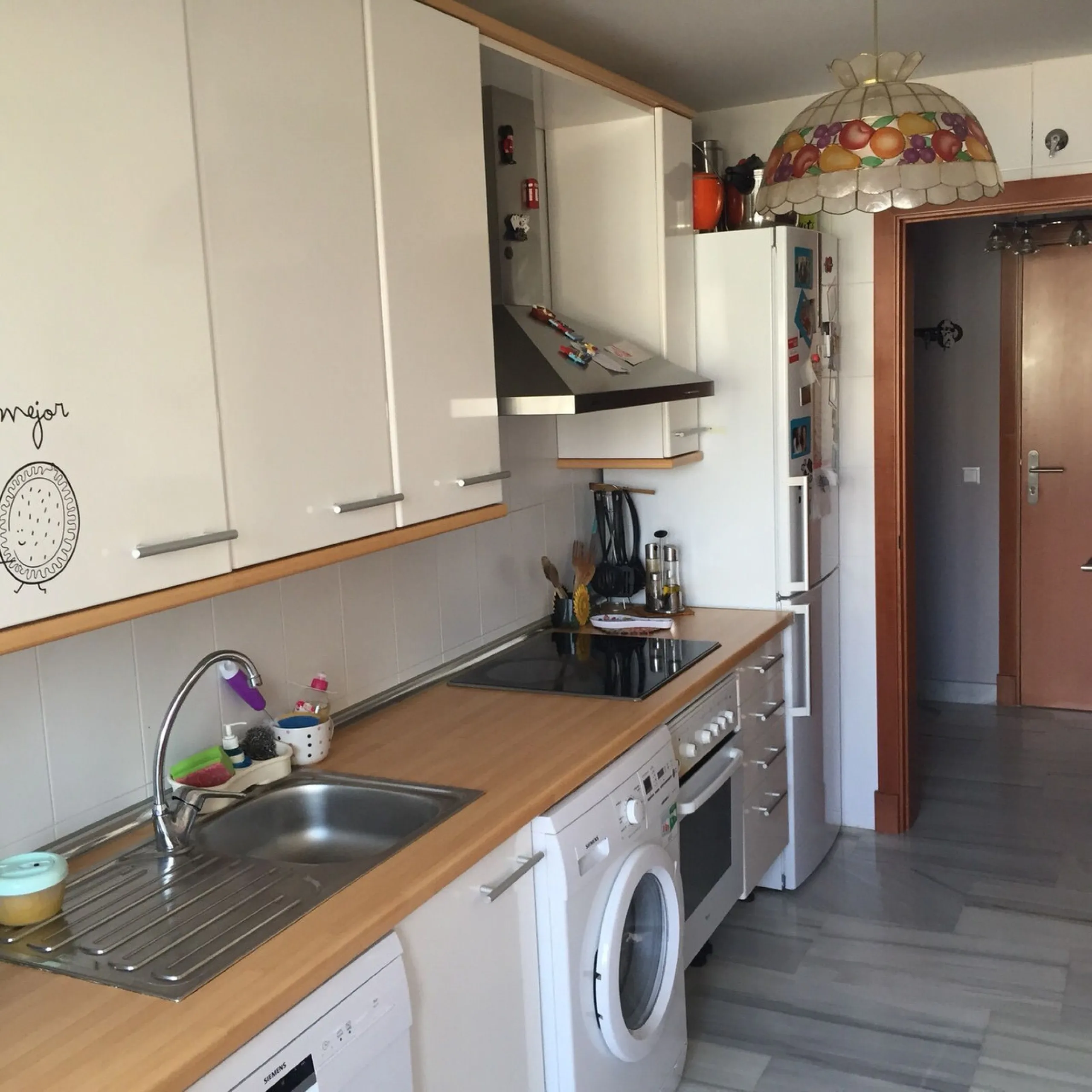 Apartment - Middle Floor Apartment в продаже в Benahavís, Málaga. В доме 2 спален и 2 ванных комнат. Площадь дома 99 м²