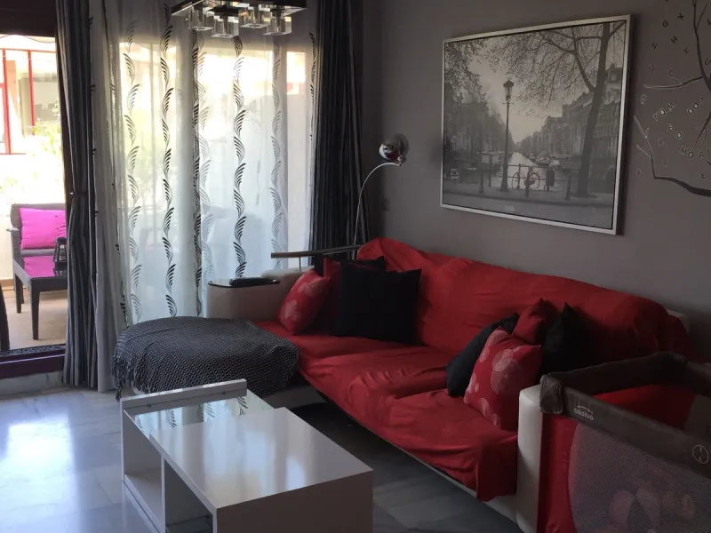 Apartment - Middle Floor Apartment в продаже в Benahavís, Málaga. В доме 2 спален и 2 ванных комнат. Площадь дома 99 м²