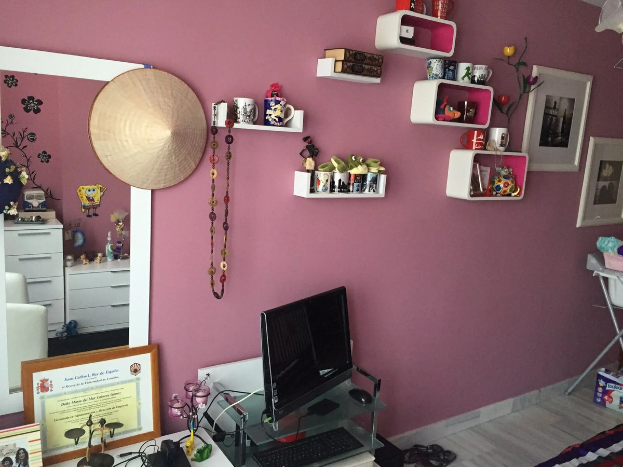 Apartment - Middle Floor Apartment в продаже в Benahavís, Málaga. В доме 2 спален и 2 ванных комнат. Площадь дома 99 м²