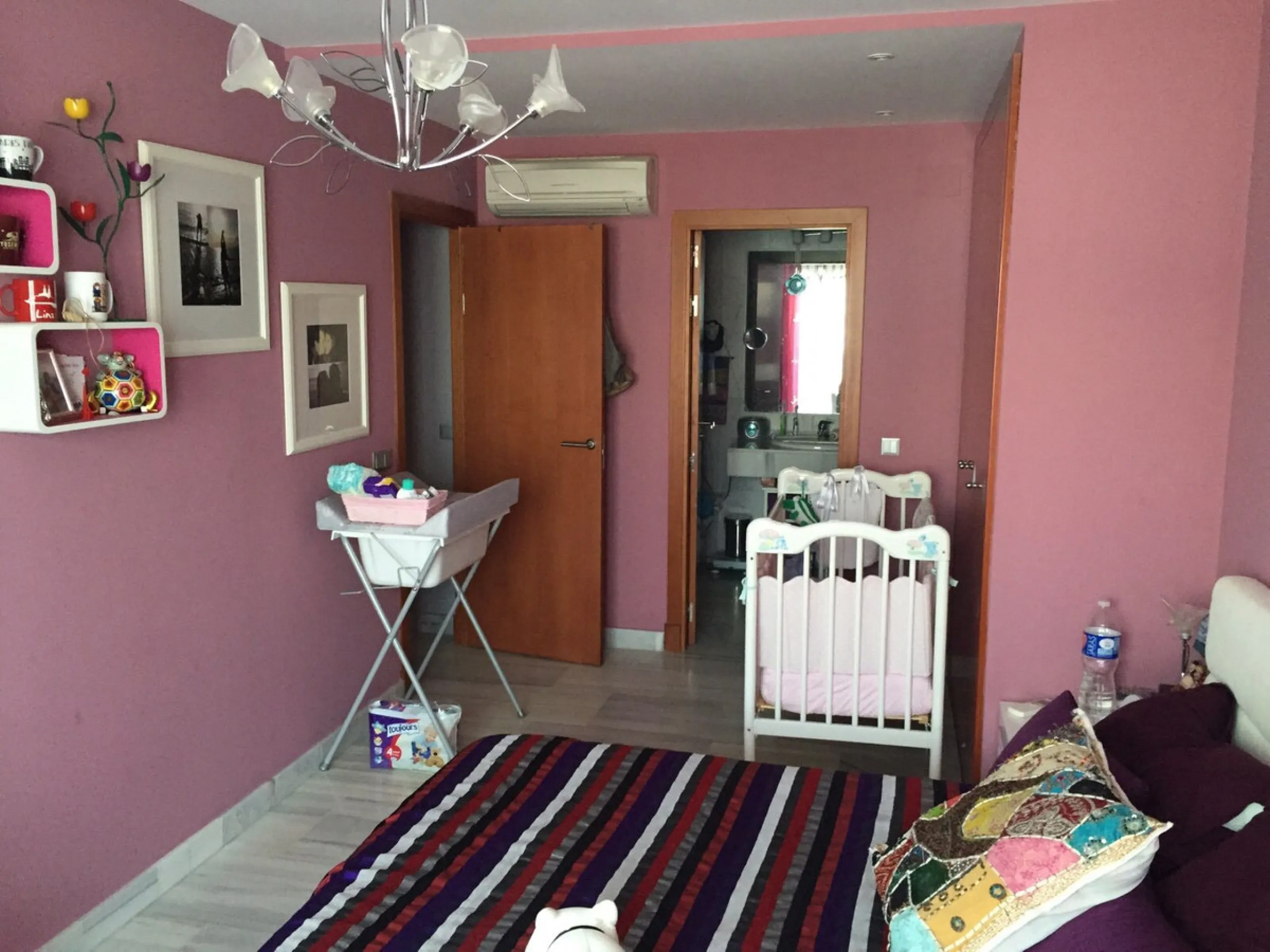 Apartment - Middle Floor Apartment в продаже в Benahavís, Málaga. В доме 2 спален и 2 ванных комнат. Площадь дома 99 м²