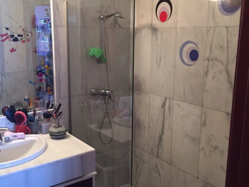 Apartment - Middle Floor Apartment в продаже в Benahavís, Málaga. В доме 2 спален и 2 ванных комнат. Площадь дома 99 м²