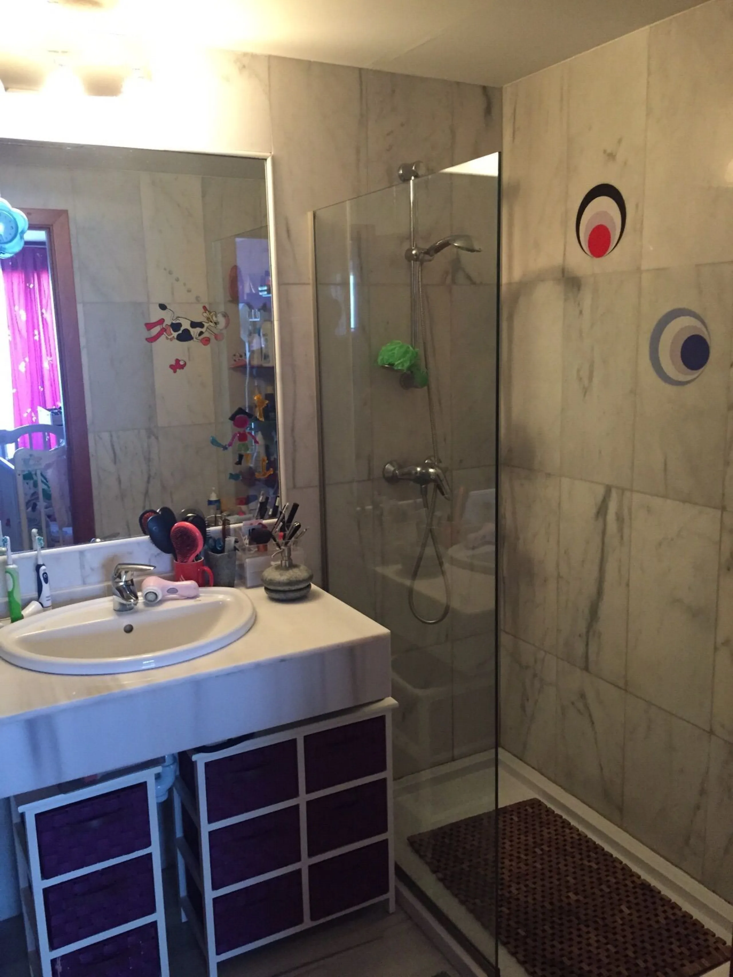 Apartment - Middle Floor Apartment в продаже в Benahavís, Málaga. В доме 2 спален и 2 ванных комнат. Площадь дома 99 м²