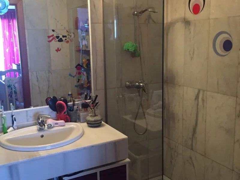 Apartment - Middle Floor Apartment в продаже в Benahavís, Málaga. В доме 2 спален и 2 ванных комнат. Площадь дома 99 м²