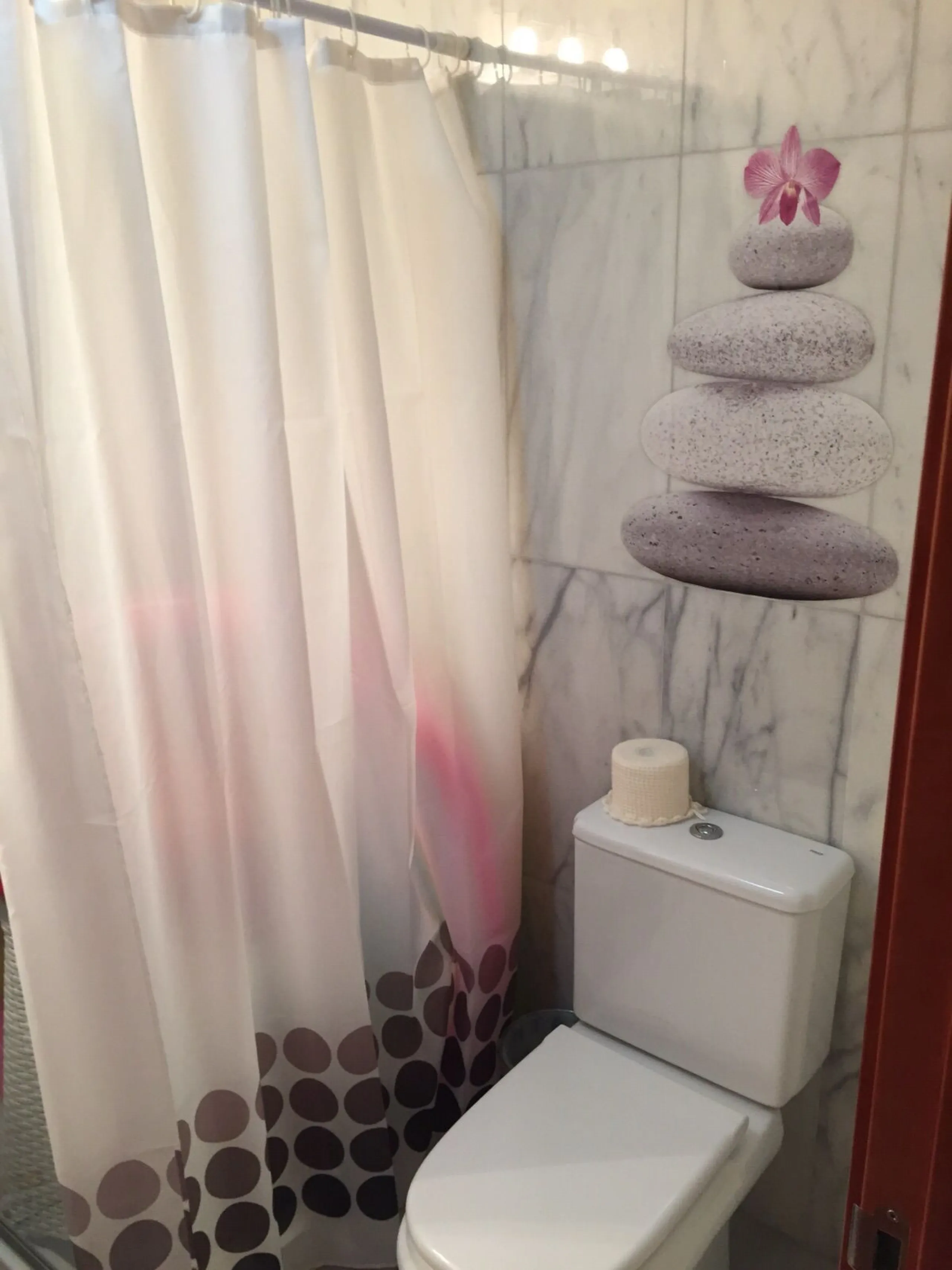 Apartment - Middle Floor Apartment в продаже в Benahavís, Málaga. В доме 2 спален и 2 ванных комнат. Площадь дома 99 м²