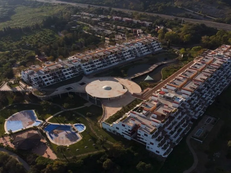 Apartment - Middle Floor Apartment в продаже в Benahavís, Málaga. В доме 2 спален и 2 ванных комнат. Площадь дома 99 м²
