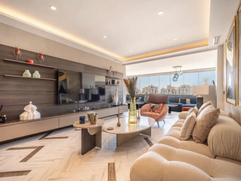 Apartment - Middle Floor Apartment в продаже в Marbella, Málaga. В доме 2 спален и 2 ванных комнат. Площадь дома 115 м²