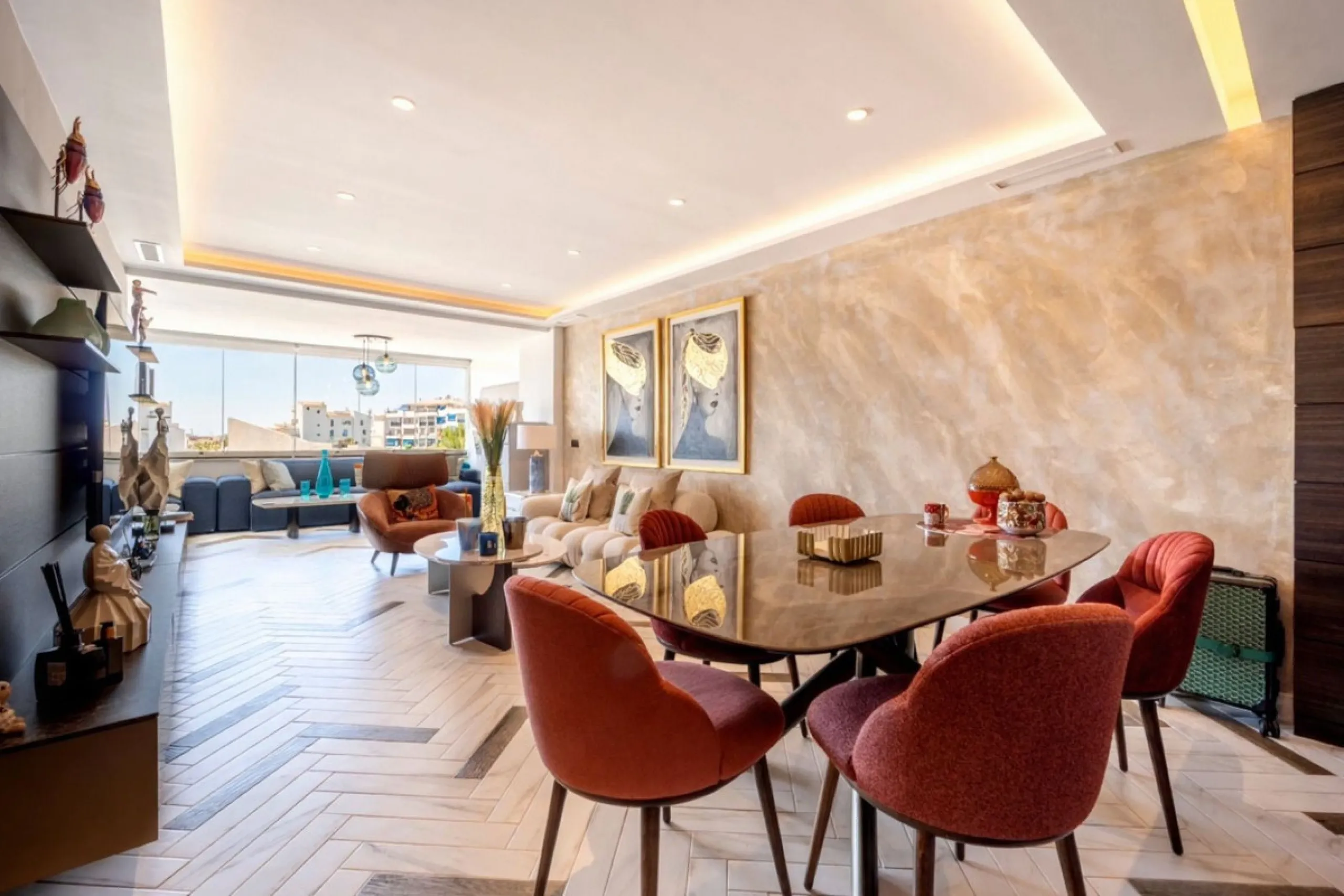 Apartment - Middle Floor Apartment в продаже в Marbella, Málaga. В доме 2 спален и 2 ванных комнат. Площадь дома 115 м²