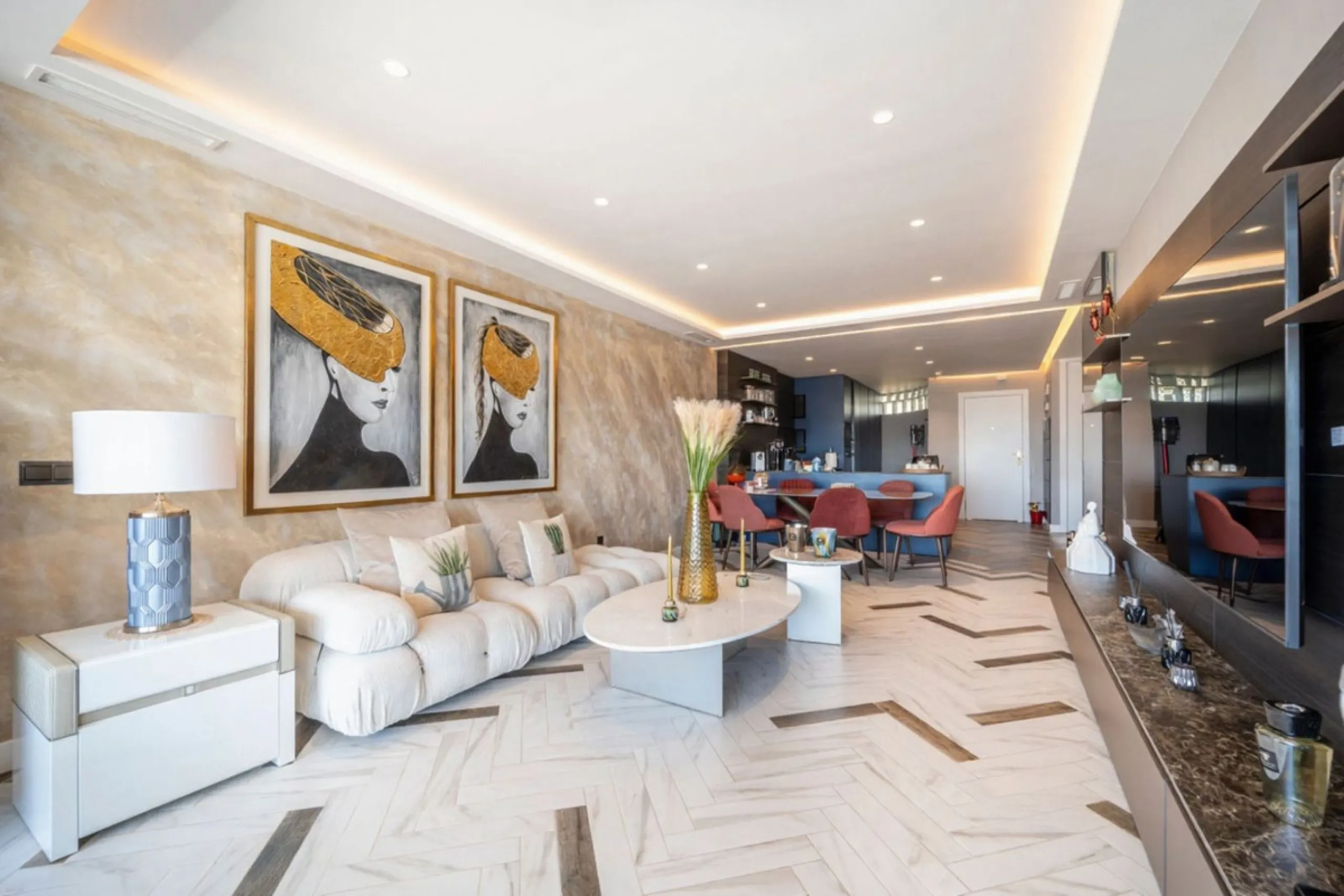 Apartment - Middle Floor Apartment в продаже в Marbella, Málaga. В доме 2 спален и 2 ванных комнат. Площадь дома 115 м²