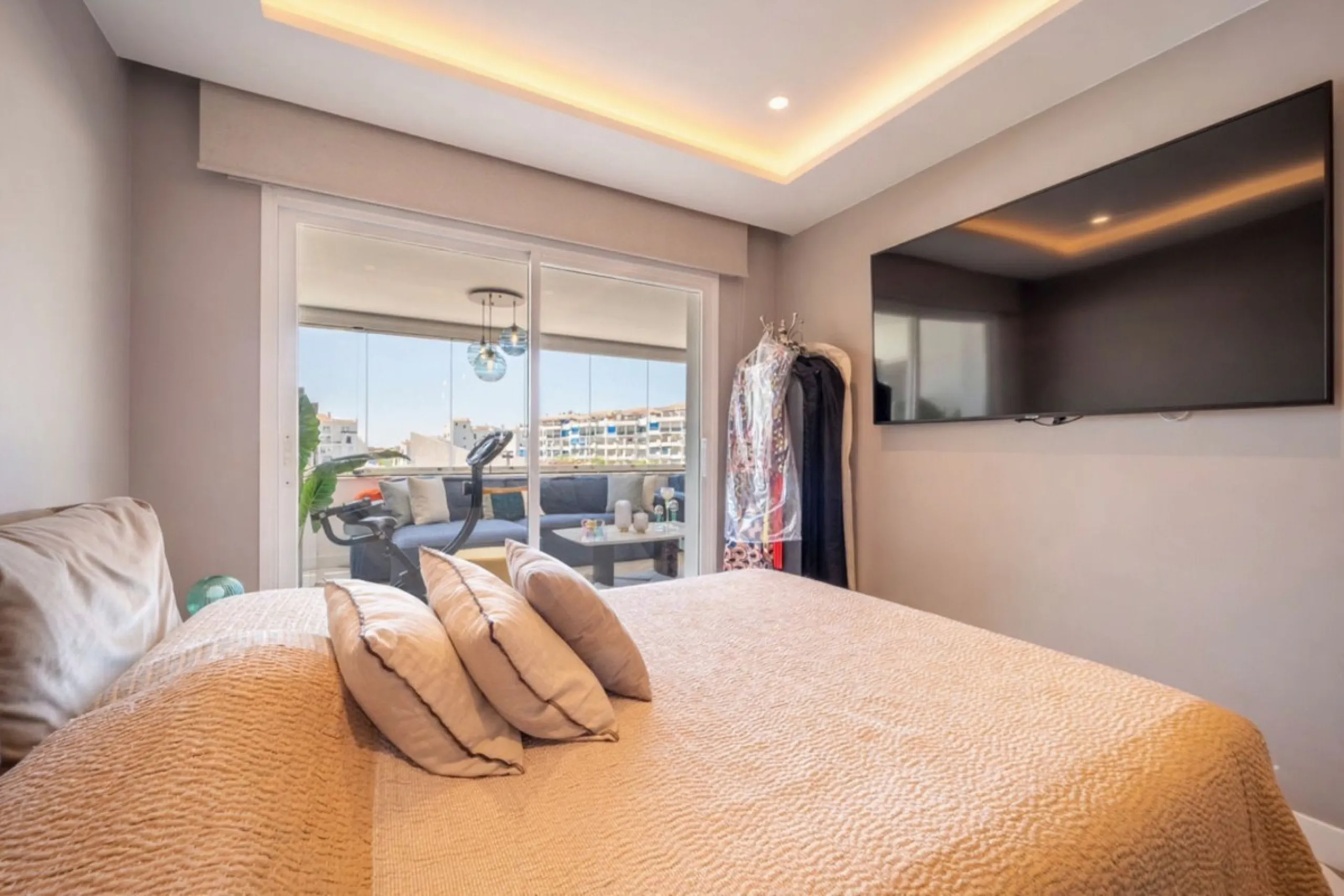 Apartment - Middle Floor Apartment в продаже в Marbella, Málaga. В доме 2 спален и 2 ванных комнат. Площадь дома 115 м²