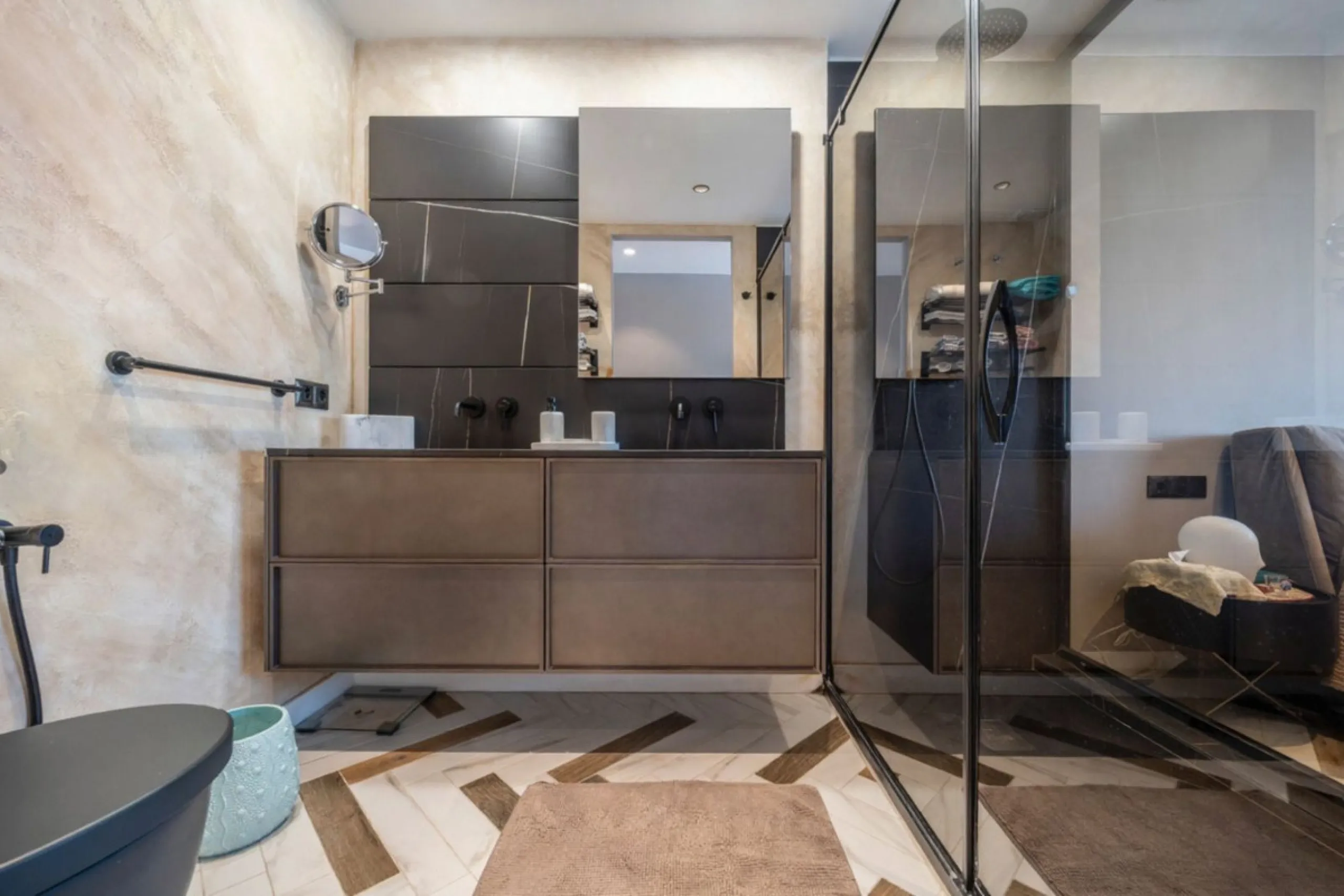 Apartment - Middle Floor Apartment в продаже в Marbella, Málaga. В доме 2 спален и 2 ванных комнат. Площадь дома 115 м²