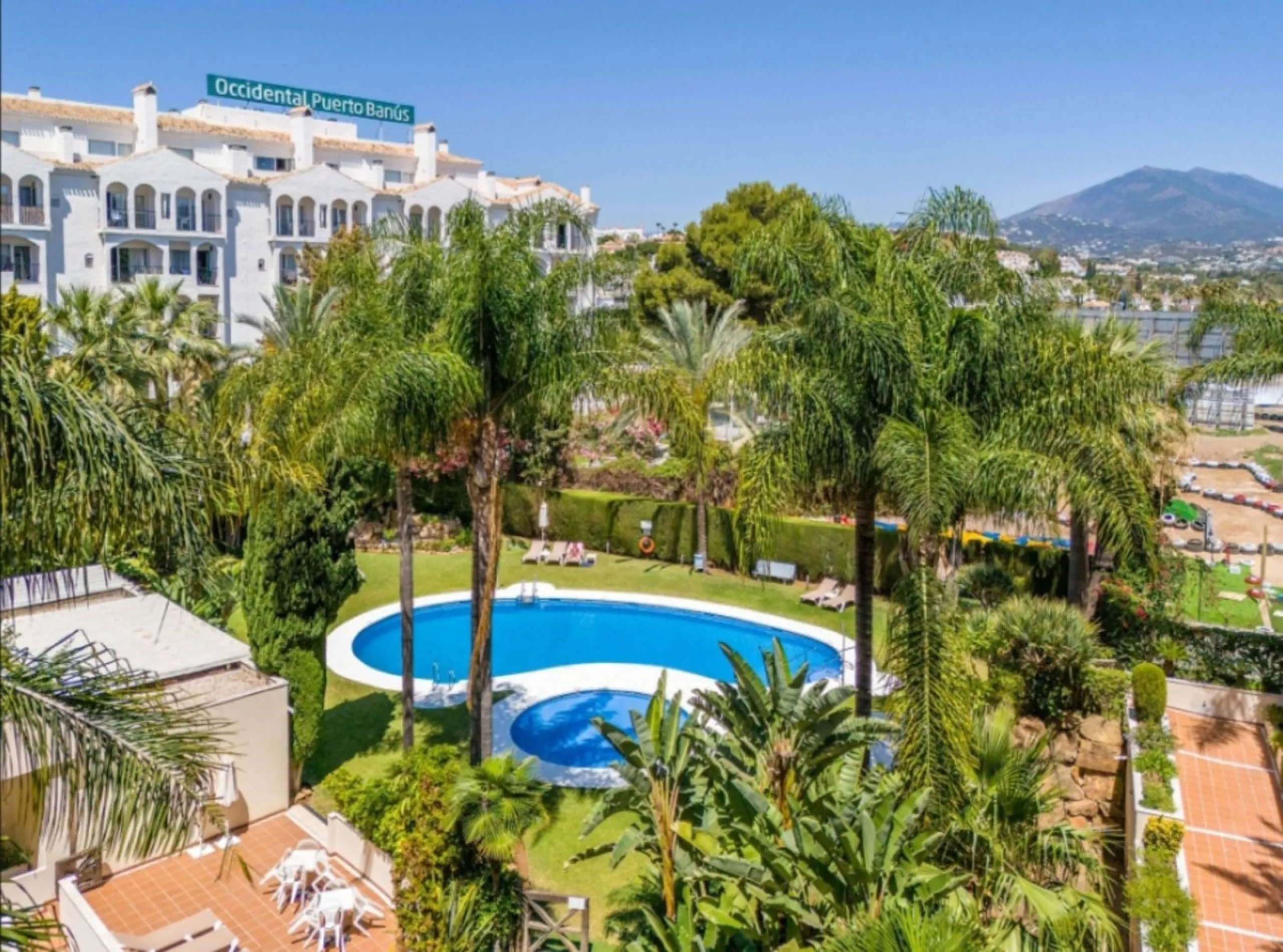 Apartment - Middle Floor Apartment в продаже в Marbella, Málaga. В доме 2 спален и 2 ванных комнат. Площадь дома 115 м²
