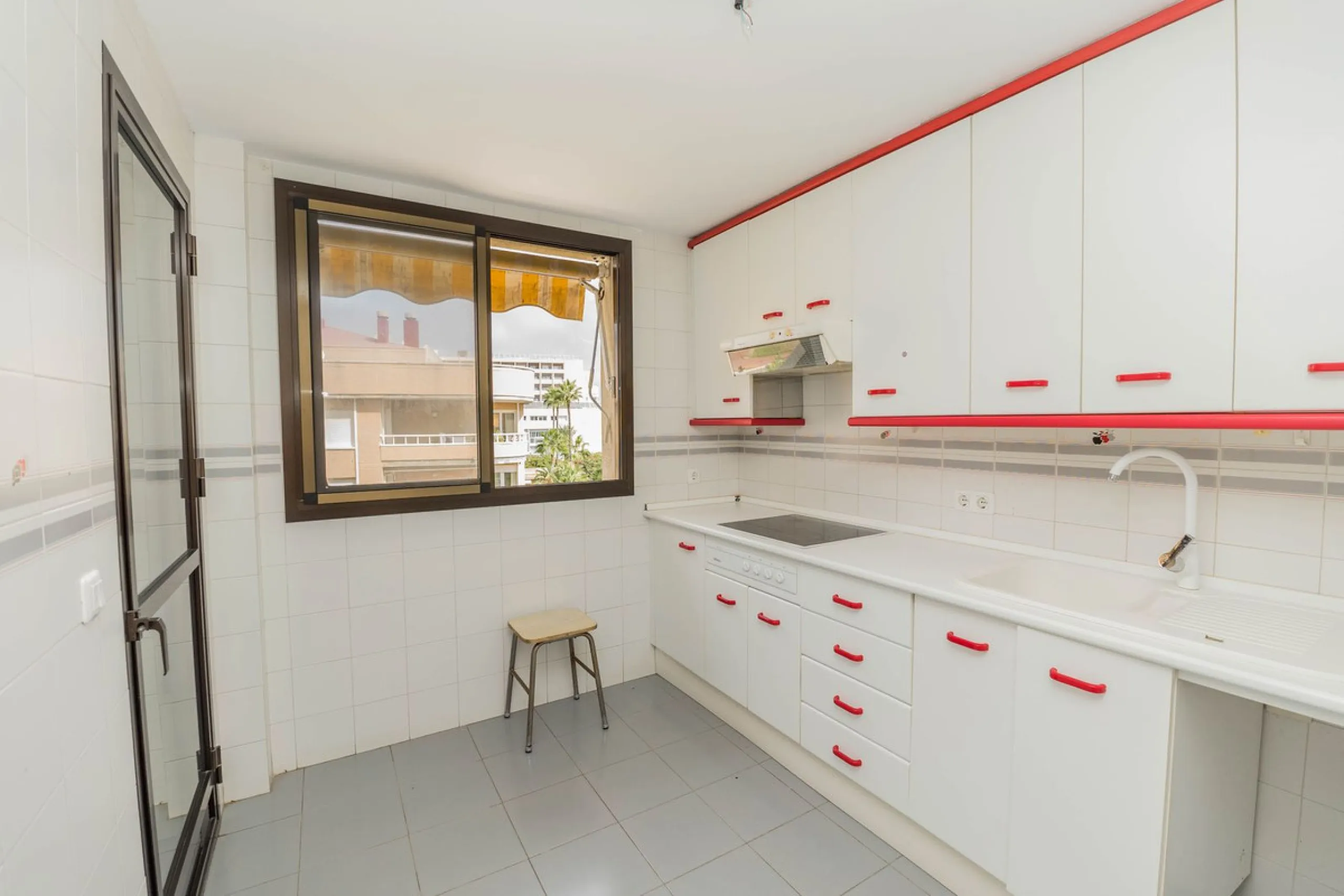 Middle Floor Apartment, Torremolinos, Costa del Sol.