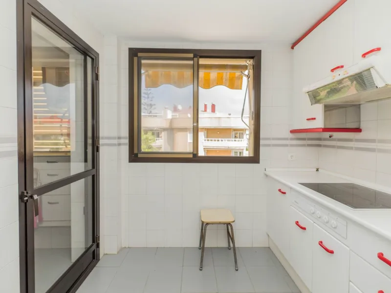 Middle Floor Apartment, Torremolinos, Costa del Sol.