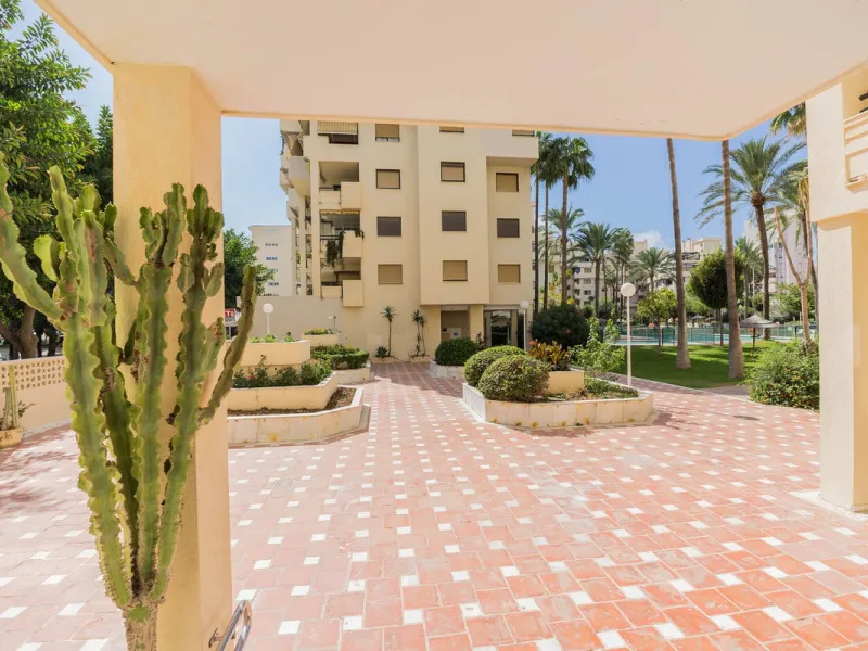 Middle Floor Apartment, Torremolinos, Costa del Sol.