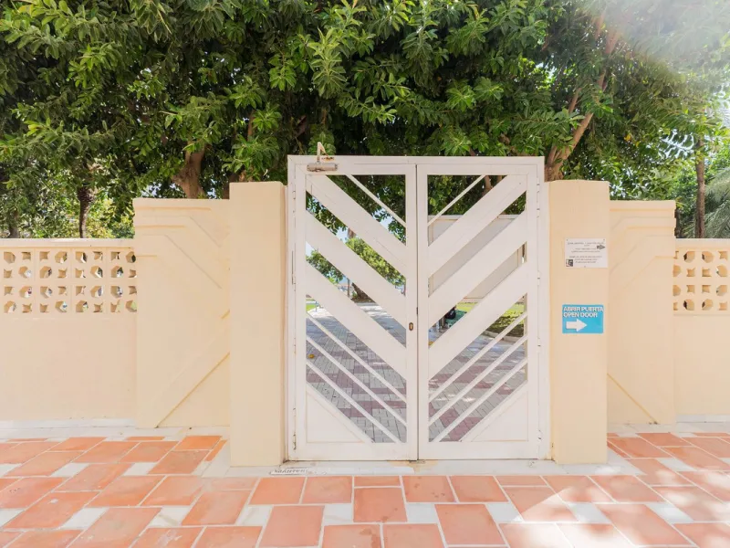 Middle Floor Apartment, Torremolinos, Costa del Sol.