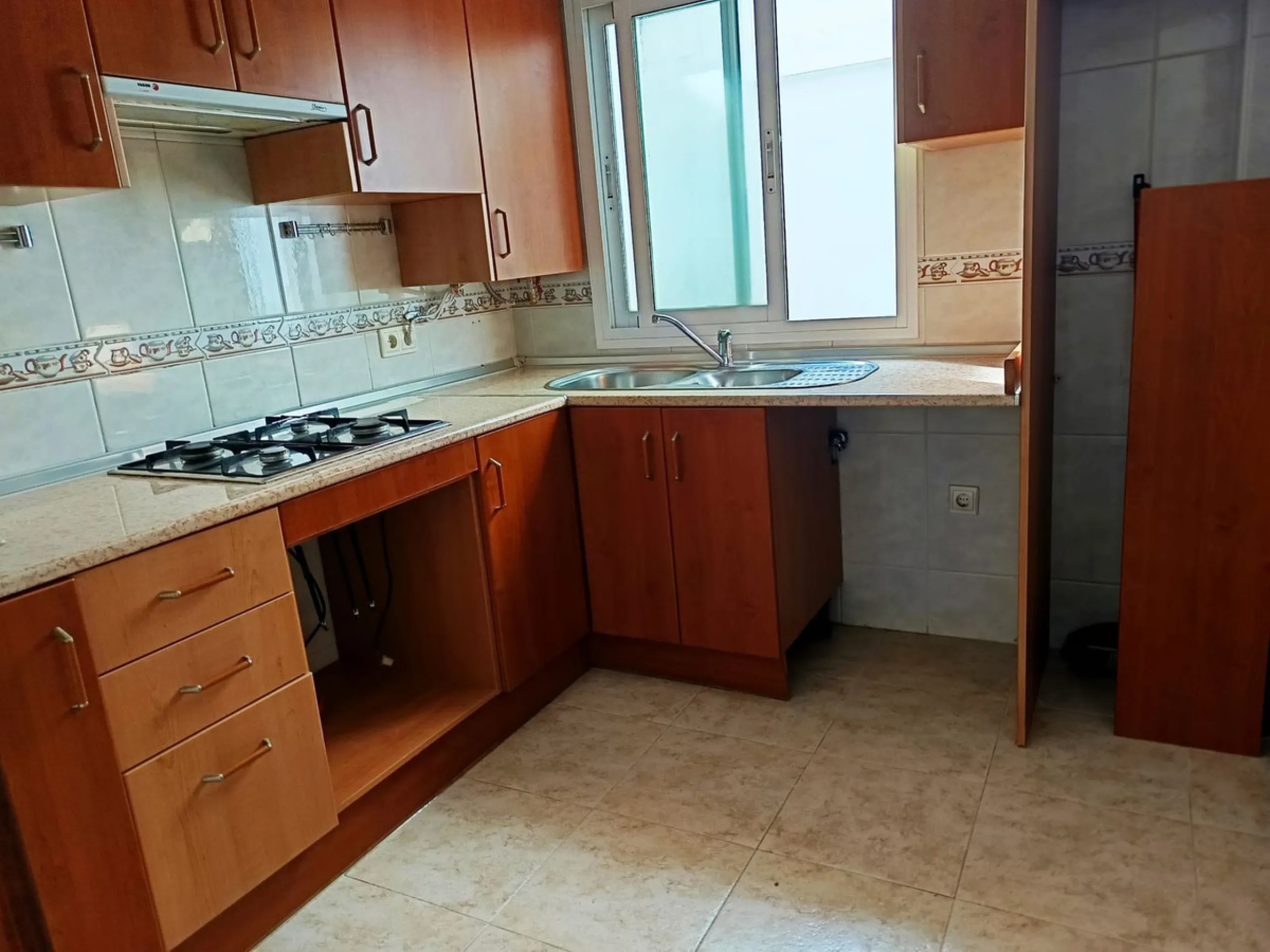 Apartment - Middle Floor Apartment в продаже в Fuengirola, Málaga. В доме 2 спален и 2 ванных комнат. Площадь дома 79 м²