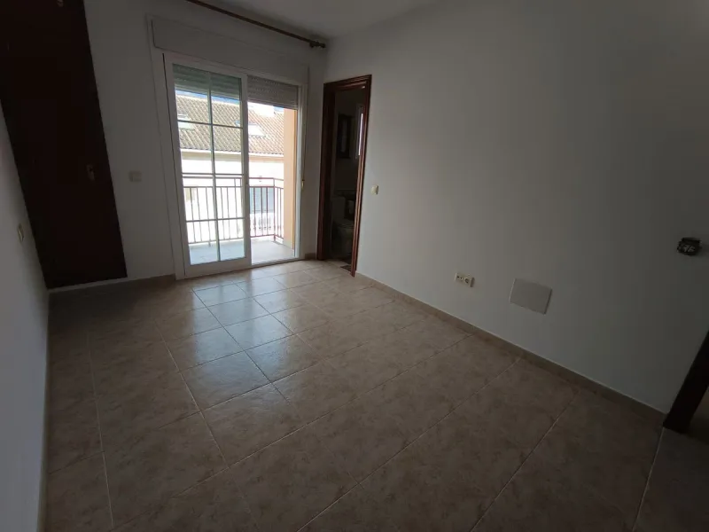 Apartment - Middle Floor Apartment в продаже в Fuengirola, Málaga. В доме 2 спален и 2 ванных комнат. Площадь дома 79 м²
