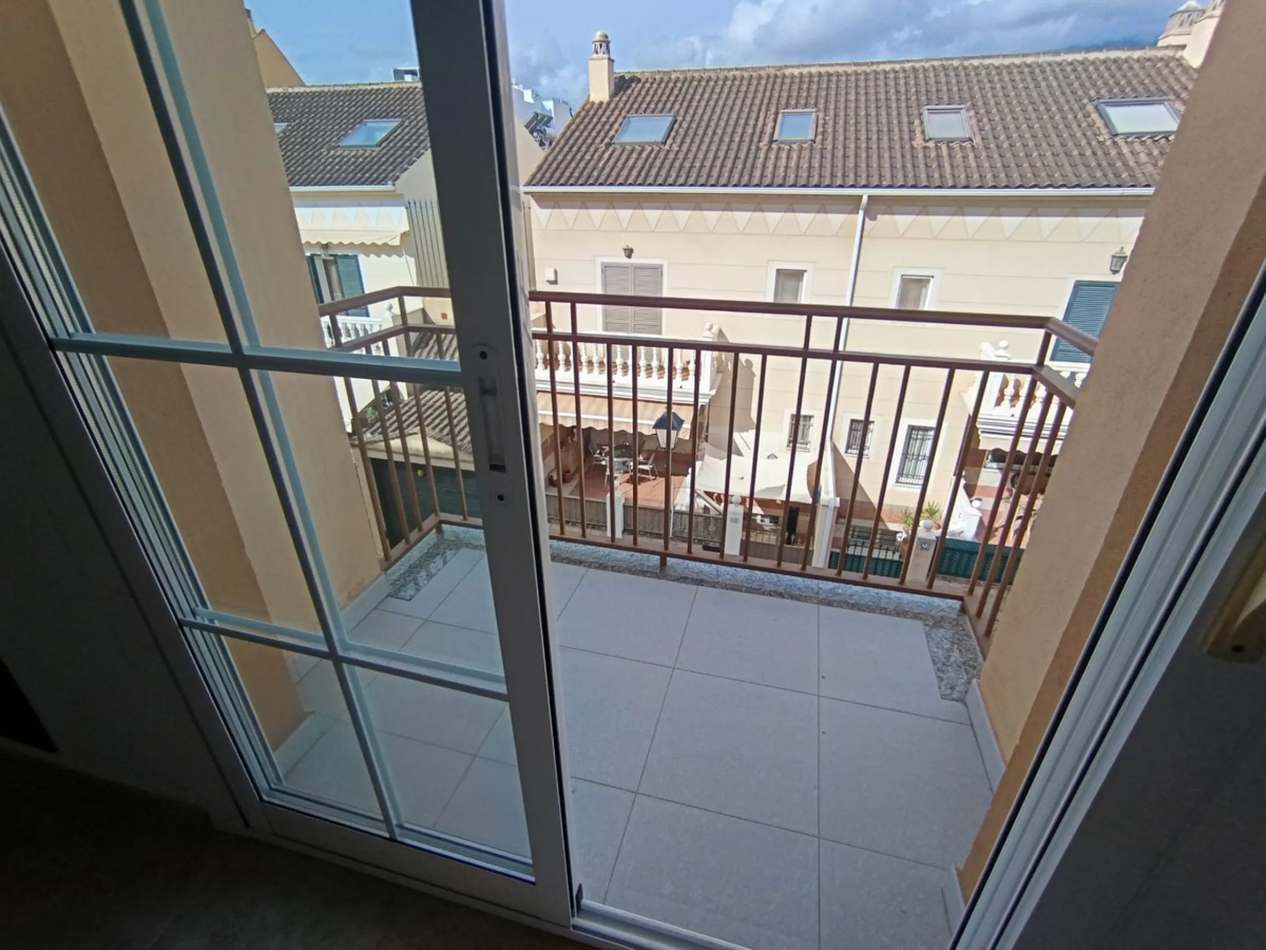 Apartment - Middle Floor Apartment в продаже в Fuengirola, Málaga. В доме 2 спален и 2 ванных комнат. Площадь дома 79 м²