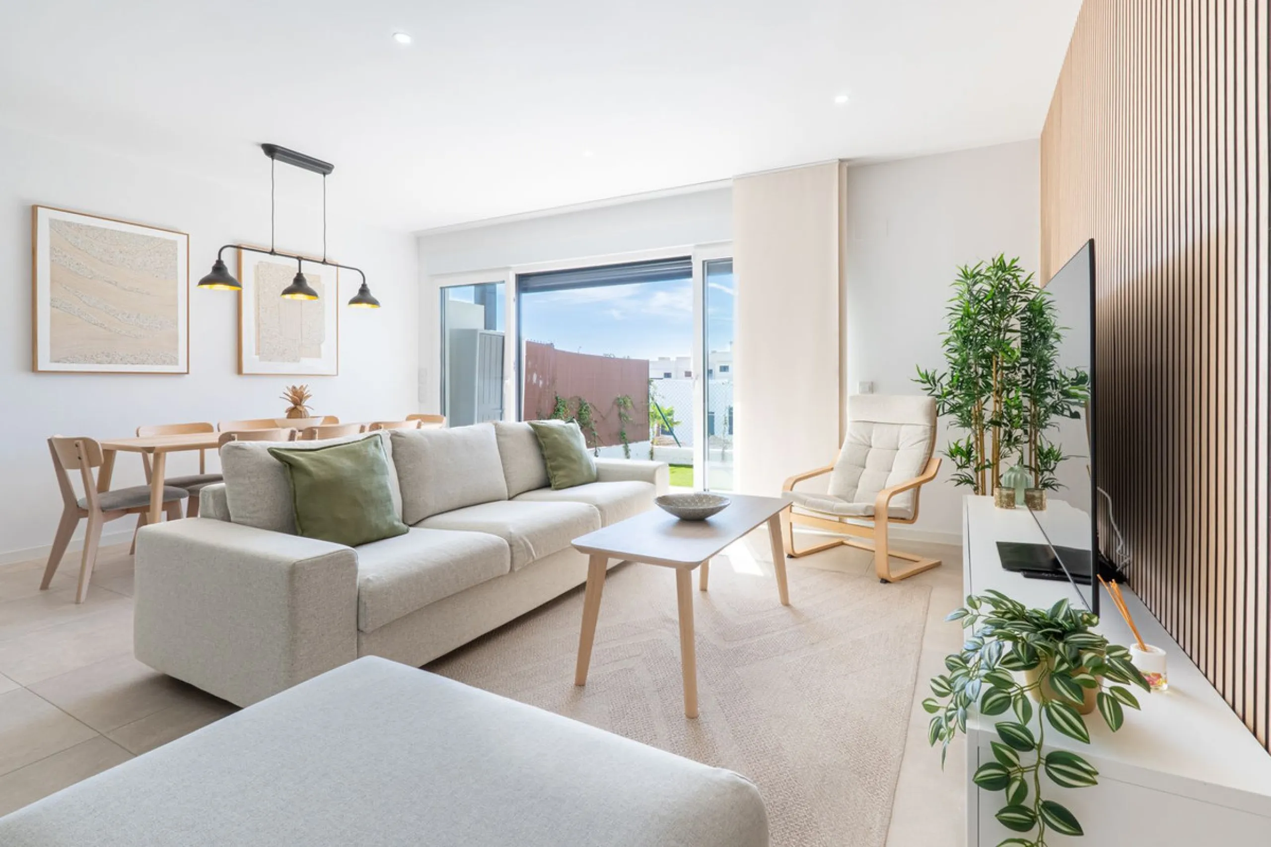 House - Townhouse в продаже в Mijas, Málaga. В доме 4 спален и 2 ванных комнат. Площадь дома 165 м²