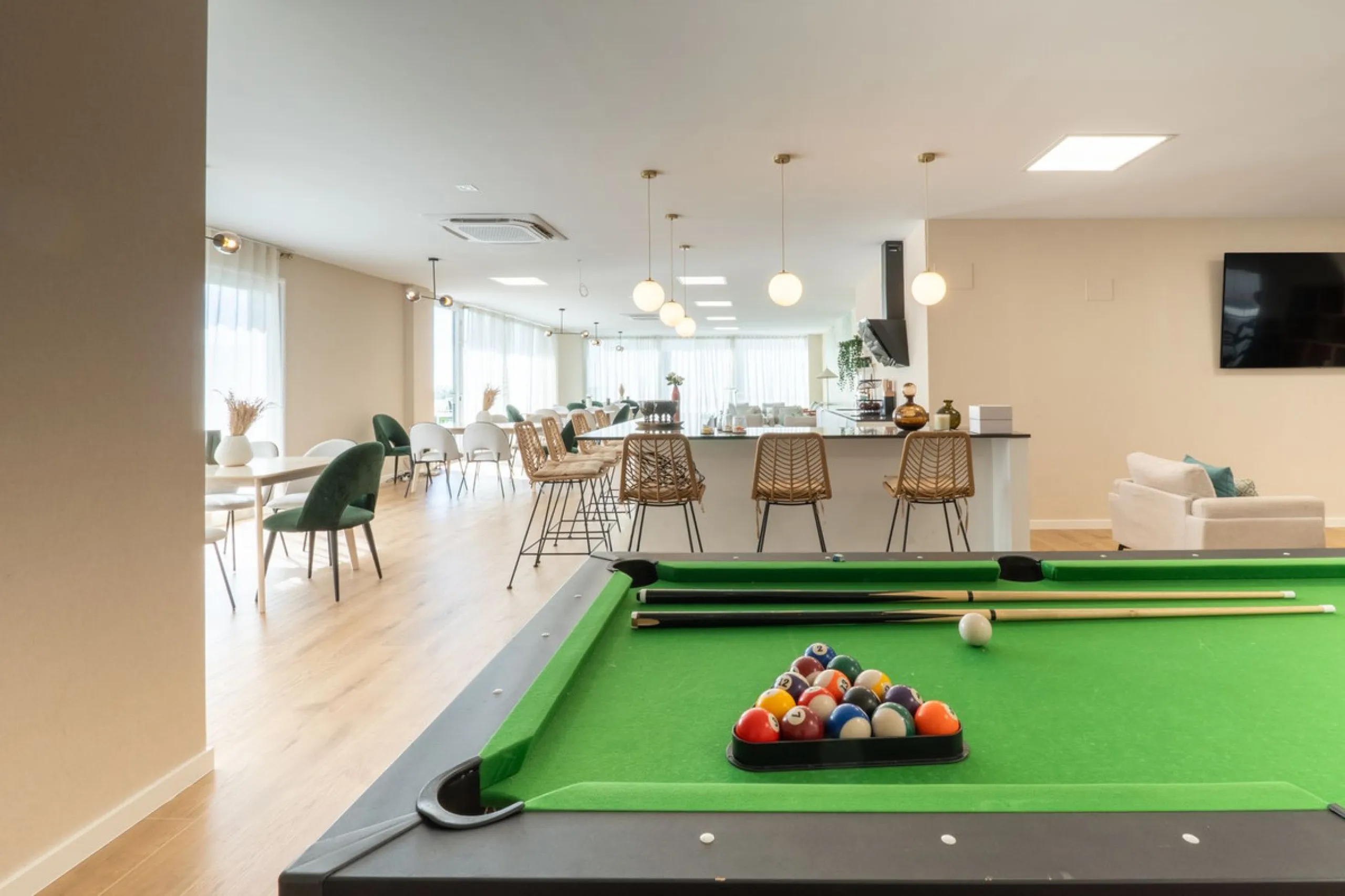 House - Townhouse в продаже в Mijas, Málaga. В доме 4 спален и 2 ванных комнат. Площадь дома 165 м²