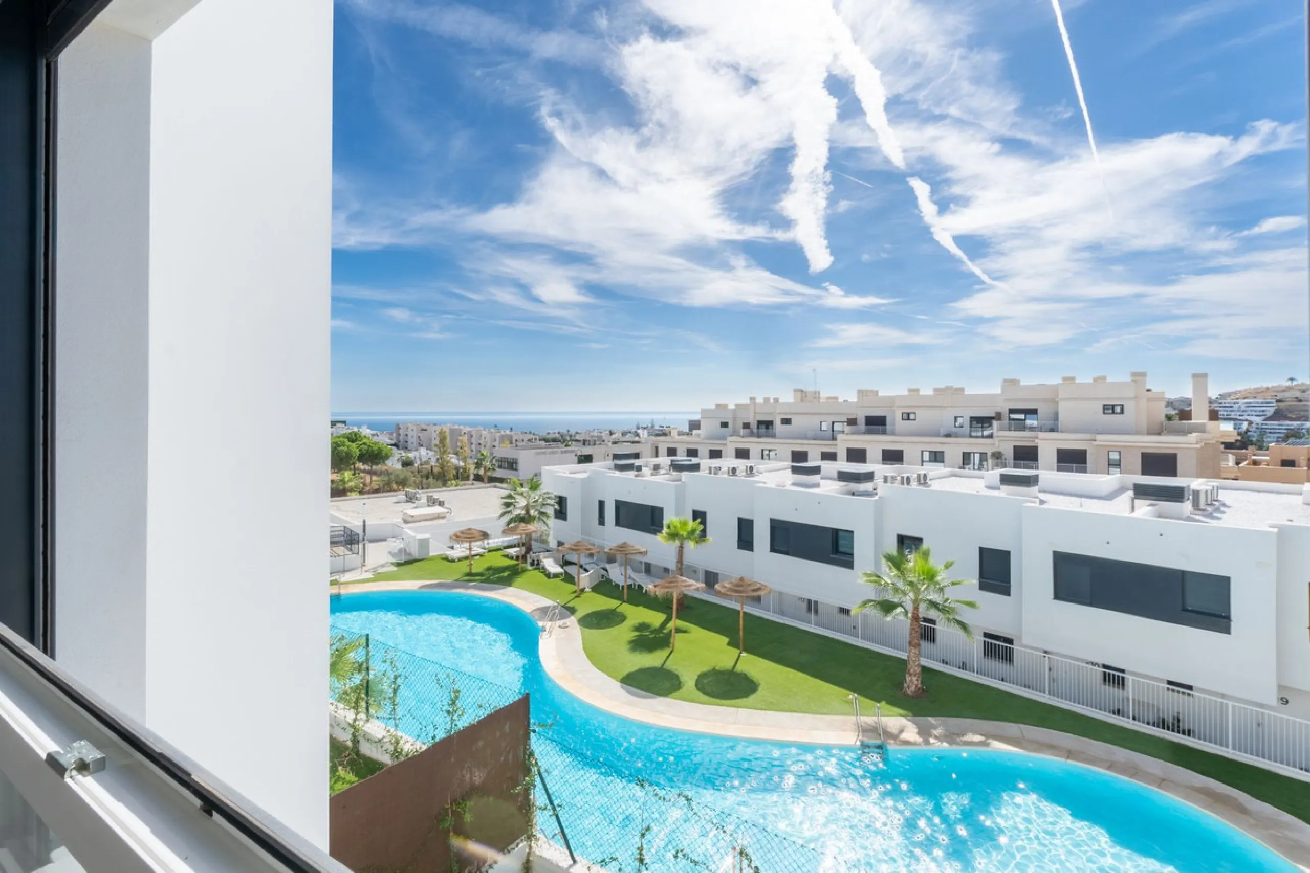 House - Townhouse в продаже в Mijas, Málaga. В доме 4 спален и 2 ванных комнат. Площадь дома 165 м²