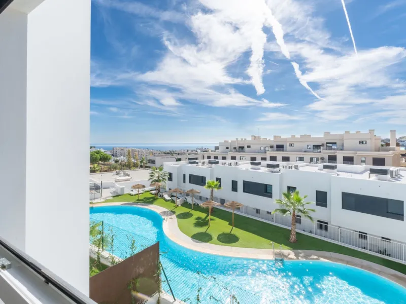 House - Townhouse в продаже в Mijas, Málaga. В доме 4 спален и 2 ванных комнат. Площадь дома 165 м²