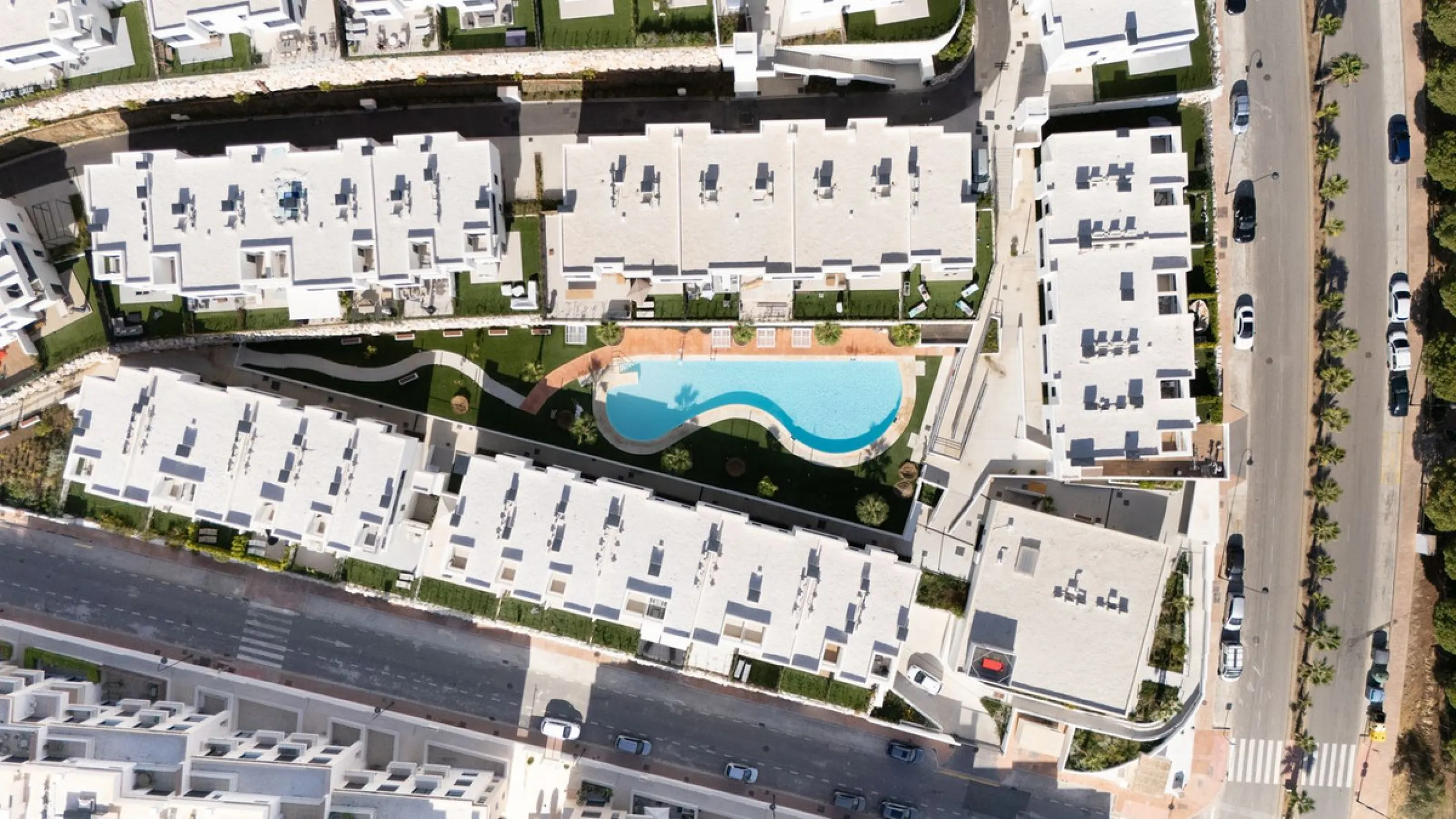 House - Townhouse в продаже в Mijas, Málaga. В доме 4 спален и 2 ванных комнат. Площадь дома 165 м²