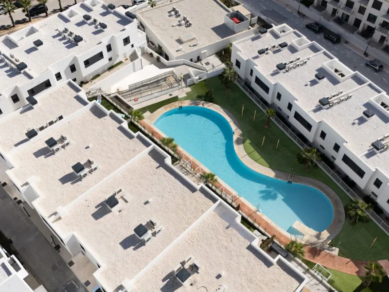 House - Townhouse в продаже в Mijas, Málaga. В доме 4 спален и 2 ванных комнат. Площадь дома 165 м²