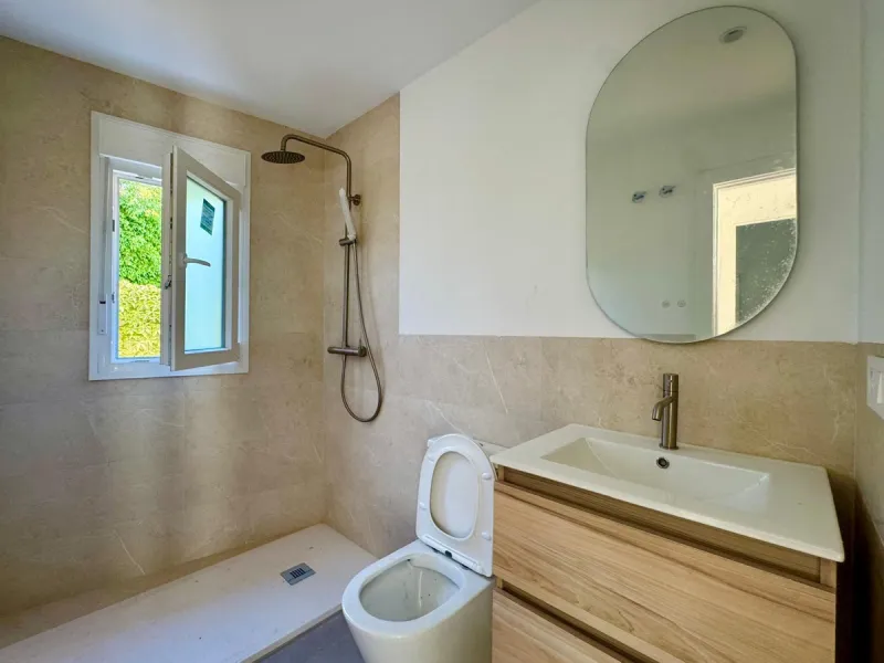 Apartment - Middle Floor Apartment в продаже в Torremolinos, Málaga. В доме 1 спален и 1 ванных комнат. Площадь дома 85 м²