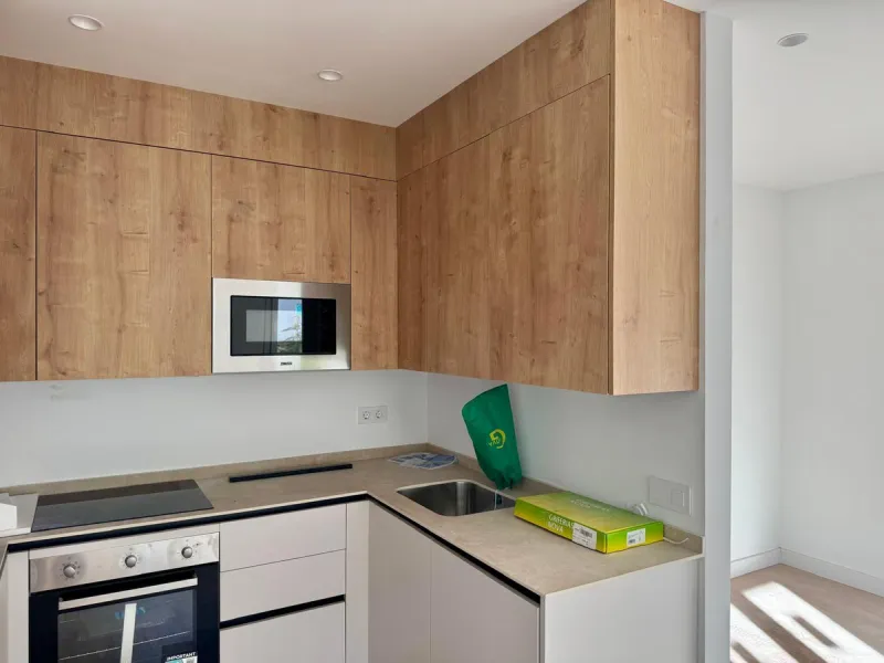 Apartment - Middle Floor Apartment в продаже в Torremolinos, Málaga. В доме 1 спален и 1 ванных комнат. Площадь дома 85 м²