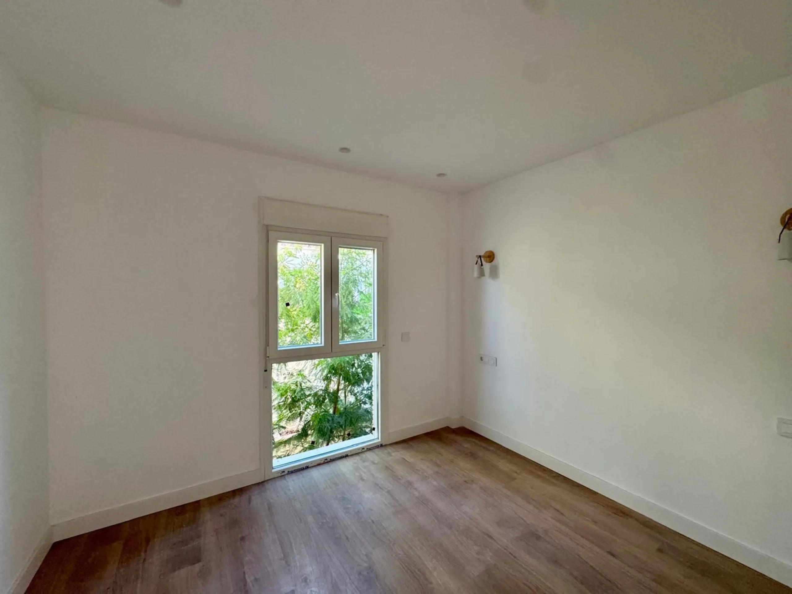 Apartment - Middle Floor Apartment в продаже в Torremolinos, Málaga. В доме 1 спален и 1 ванных комнат. Площадь дома 85 м²