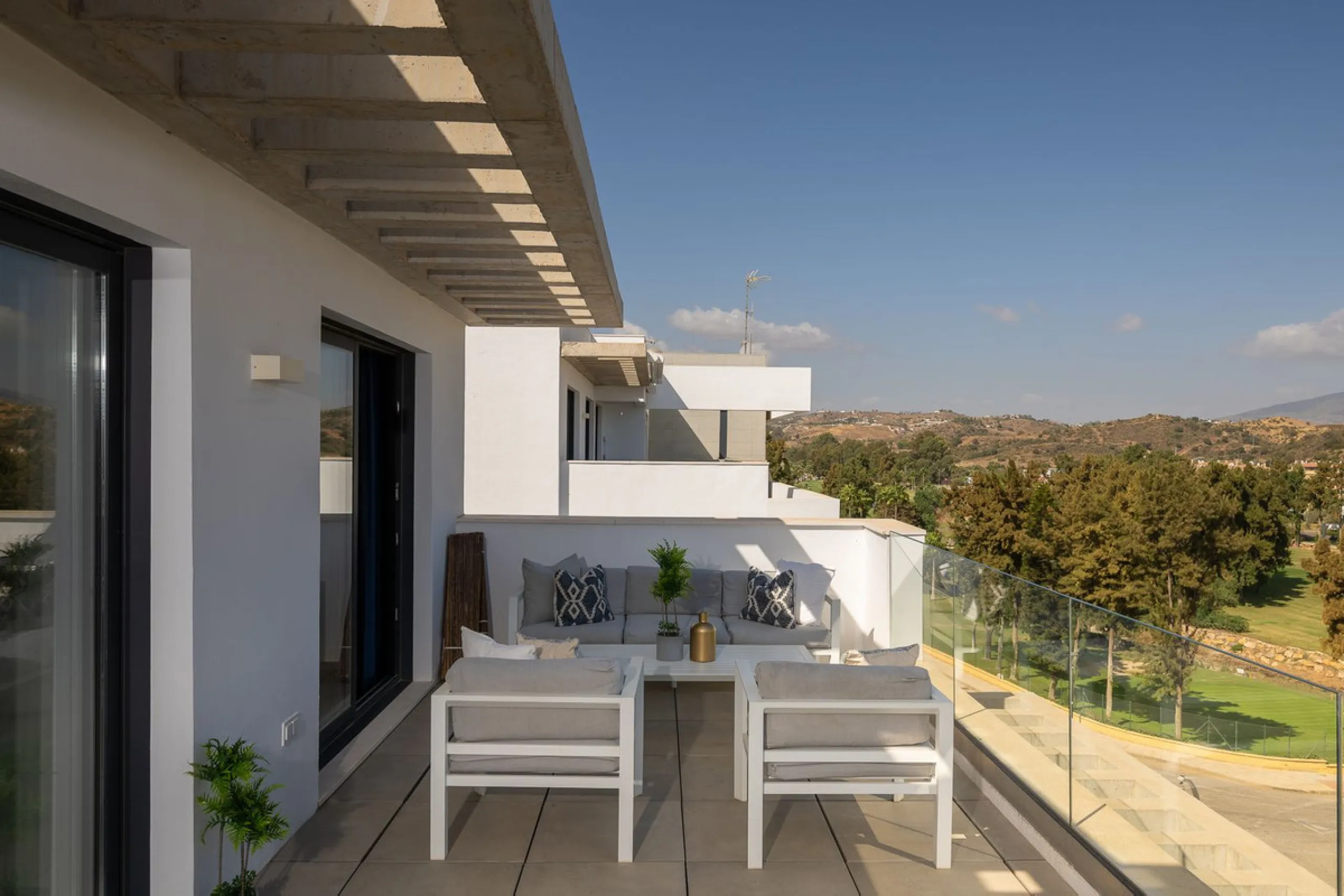 Penthouse Apartment with 3 Bedrooms and Fantastic Views – Navigolf Phase 4