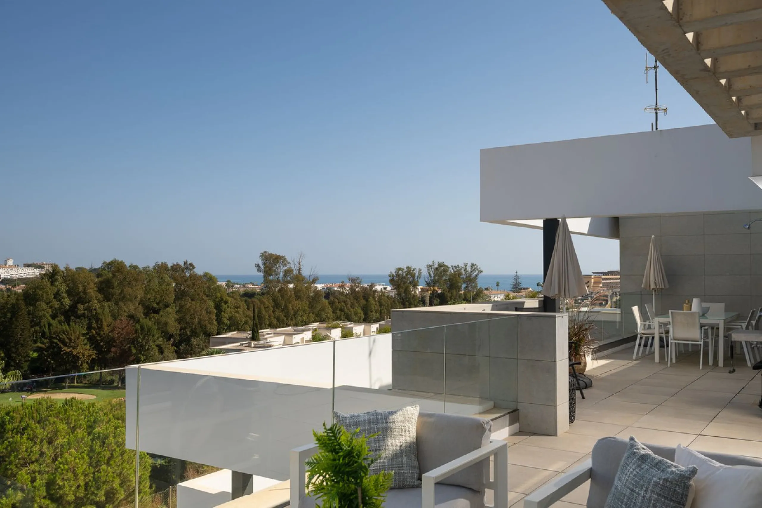 Penthouse Apartment with 3 Bedrooms and Fantastic Views – Navigolf Phase 4