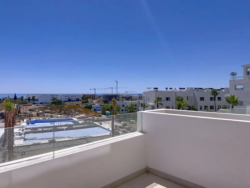 Apartment - Middle Floor Apartment в продаже в Estepona, Málaga. В доме 2 спален и 2 ванных комнат. Площадь дома 151 м²