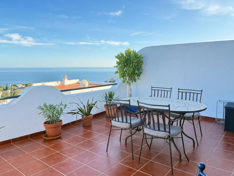 Apartment - Penthouse в продаже в Benalmadena, Málaga. В доме 3 спален и 2 ванных комнат. Площадь дома 141 м²