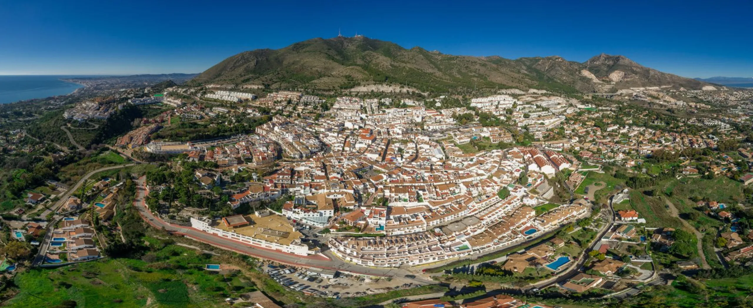 Apartment - Penthouse в продаже в Benalmadena, Málaga. В доме 3 спален и 2 ванных комнат. Площадь дома 141 м²
