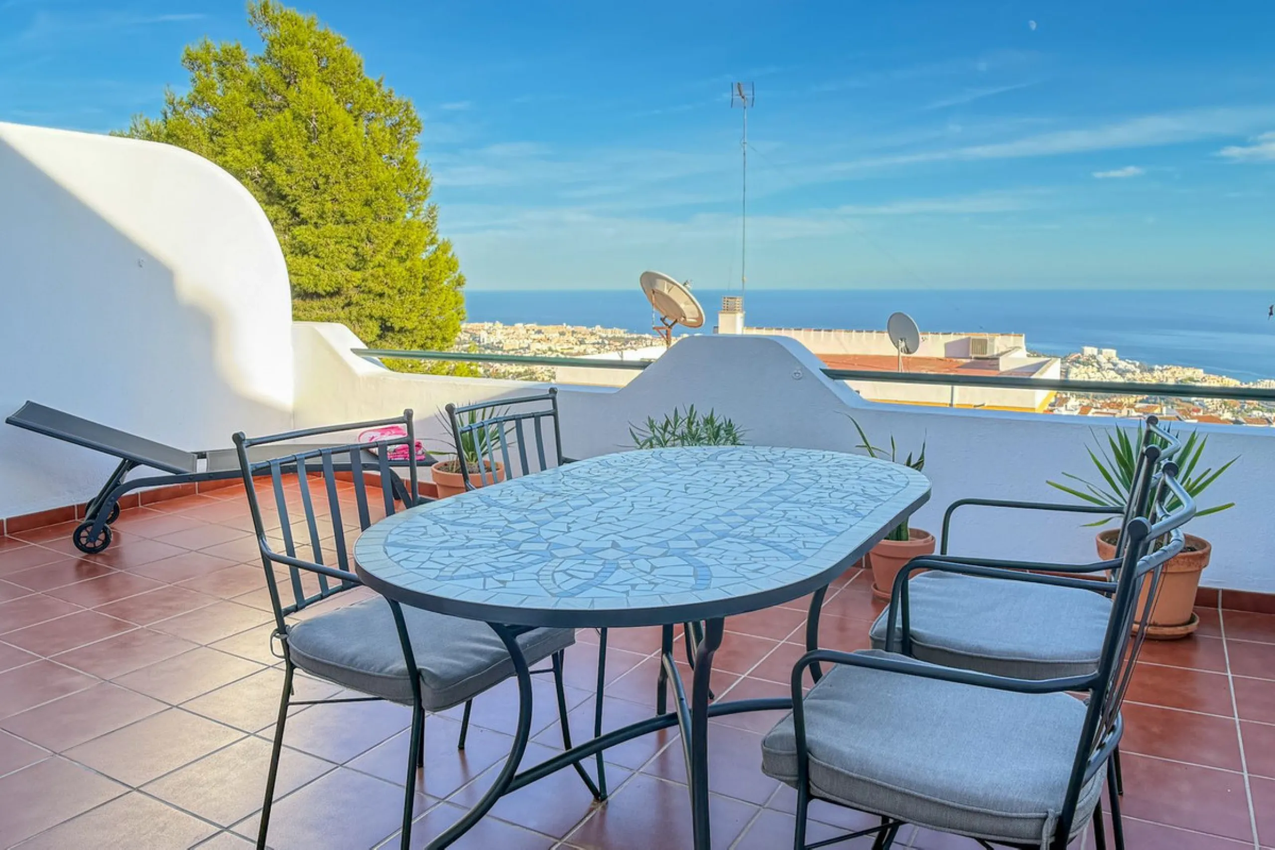 Apartment - Penthouse в продаже в Benalmadena, Málaga. В доме 3 спален и 2 ванных комнат. Площадь дома 141 м²