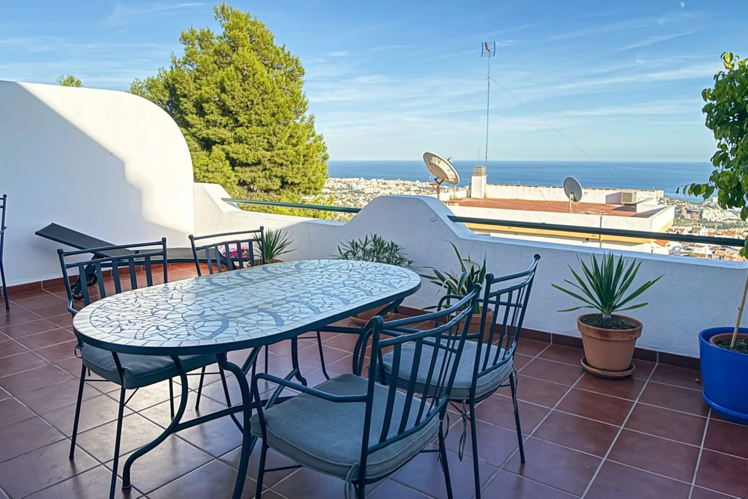 Apartment - Penthouse в продаже в Benalmadena, Málaga. В доме 3 спален и 2 ванных комнат. Площадь дома 141 м²