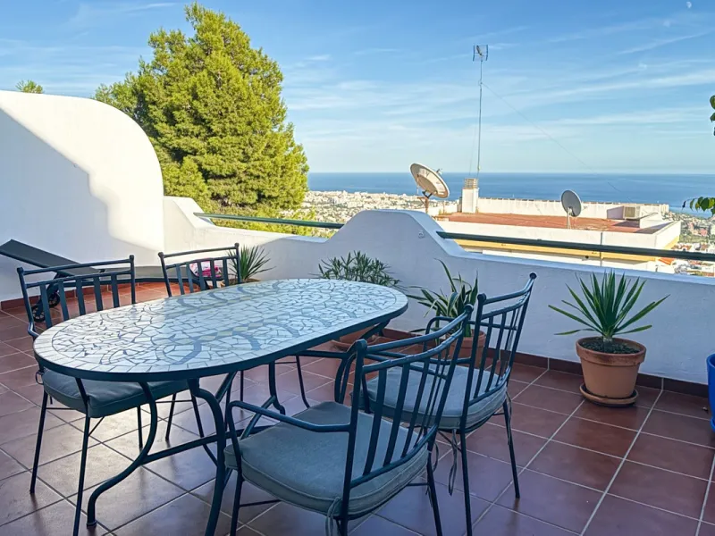 Apartment - Penthouse в продаже в Benalmadena, Málaga. В доме 3 спален и 2 ванных комнат. Площадь дома 141 м²