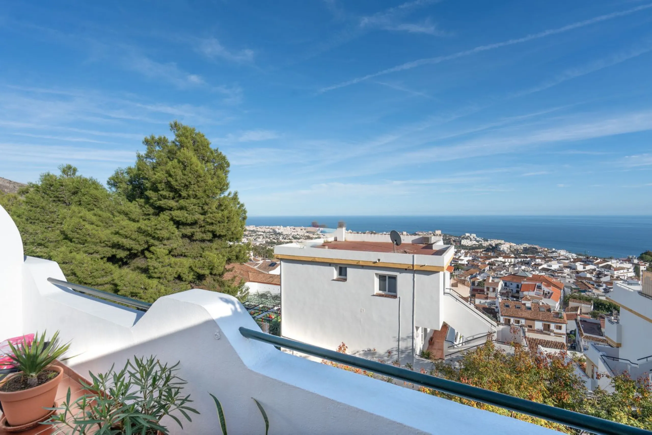 Apartment - Penthouse в продаже в Benalmadena, Málaga. В доме 3 спален и 2 ванных комнат. Площадь дома 141 м²