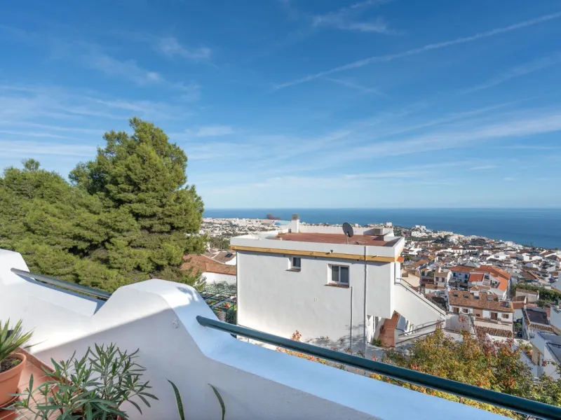 Apartment - Penthouse в продаже в Benalmadena, Málaga. В доме 3 спален и 2 ванных комнат. Площадь дома 141 м²