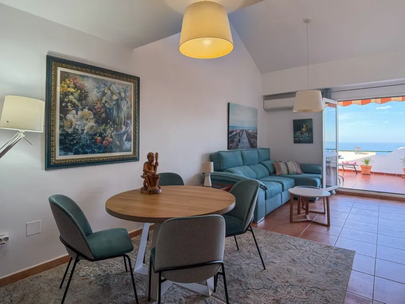 Apartment - Penthouse в продаже в Benalmadena, Málaga. В доме 3 спален и 2 ванных комнат. Площадь дома 141 м²
