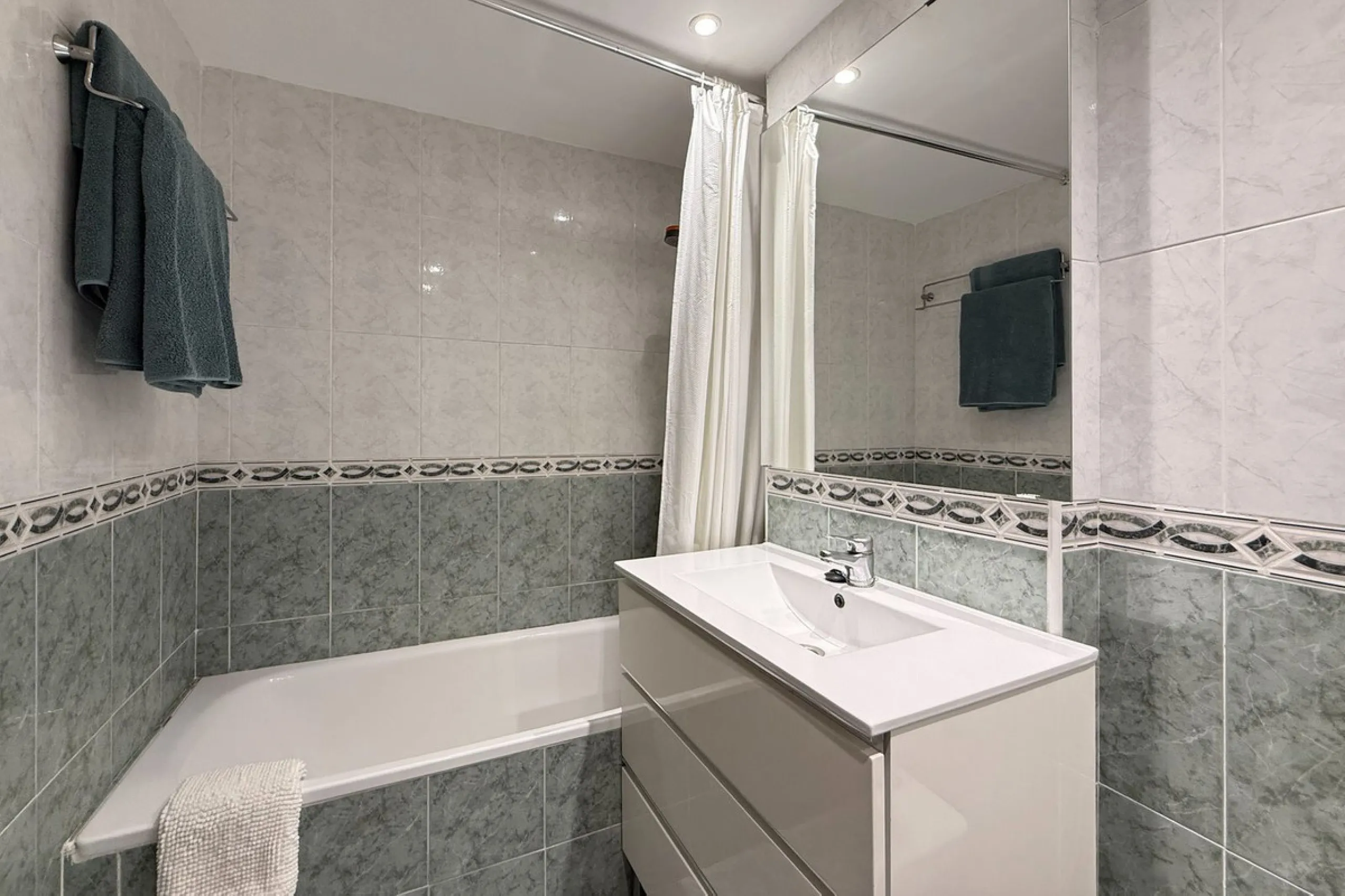 Apartment - Penthouse в продаже в Benalmadena, Málaga. В доме 3 спален и 2 ванных комнат. Площадь дома 141 м²