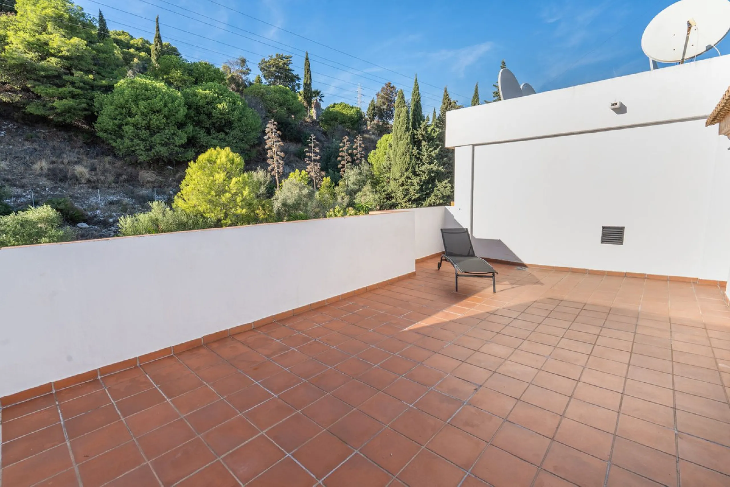 Apartment - Penthouse в продаже в Benalmadena, Málaga. В доме 3 спален и 2 ванных комнат. Площадь дома 141 м²