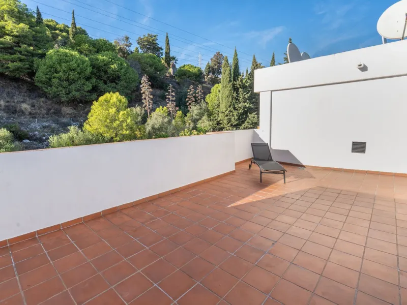 Apartment - Penthouse в продаже в Benalmadena, Málaga. В доме 3 спален и 2 ванных комнат. Площадь дома 141 м²