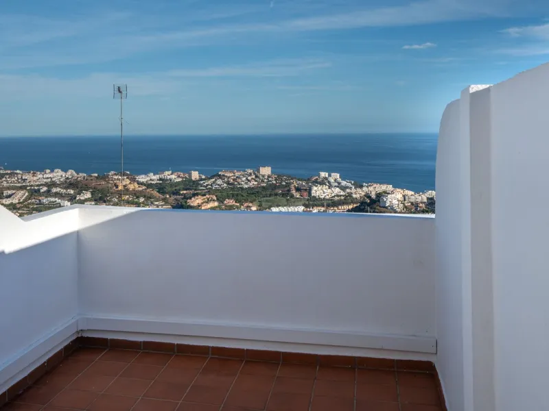 Apartment - Penthouse в продаже в Benalmadena, Málaga. В доме 3 спален и 2 ванных комнат. Площадь дома 141 м²