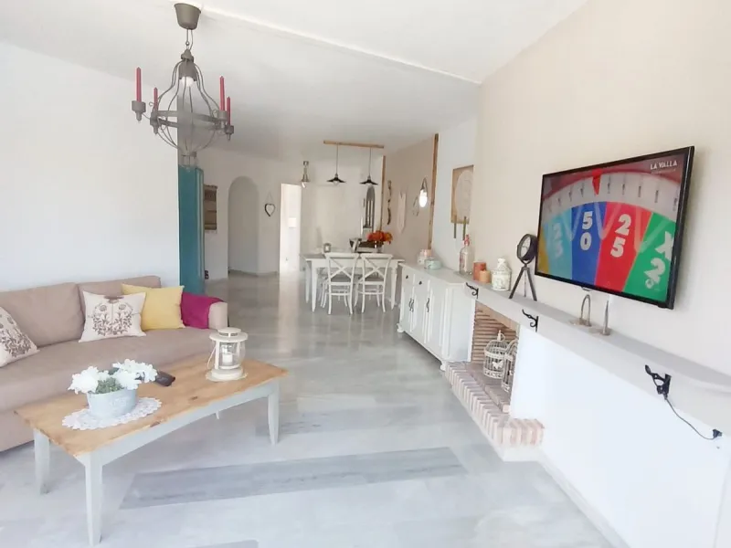 Apartment - Middle Floor Apartment в продаже в Mijas, Málaga. В доме 2 спален и 2 ванных комнат. Площадь дома 130 м²